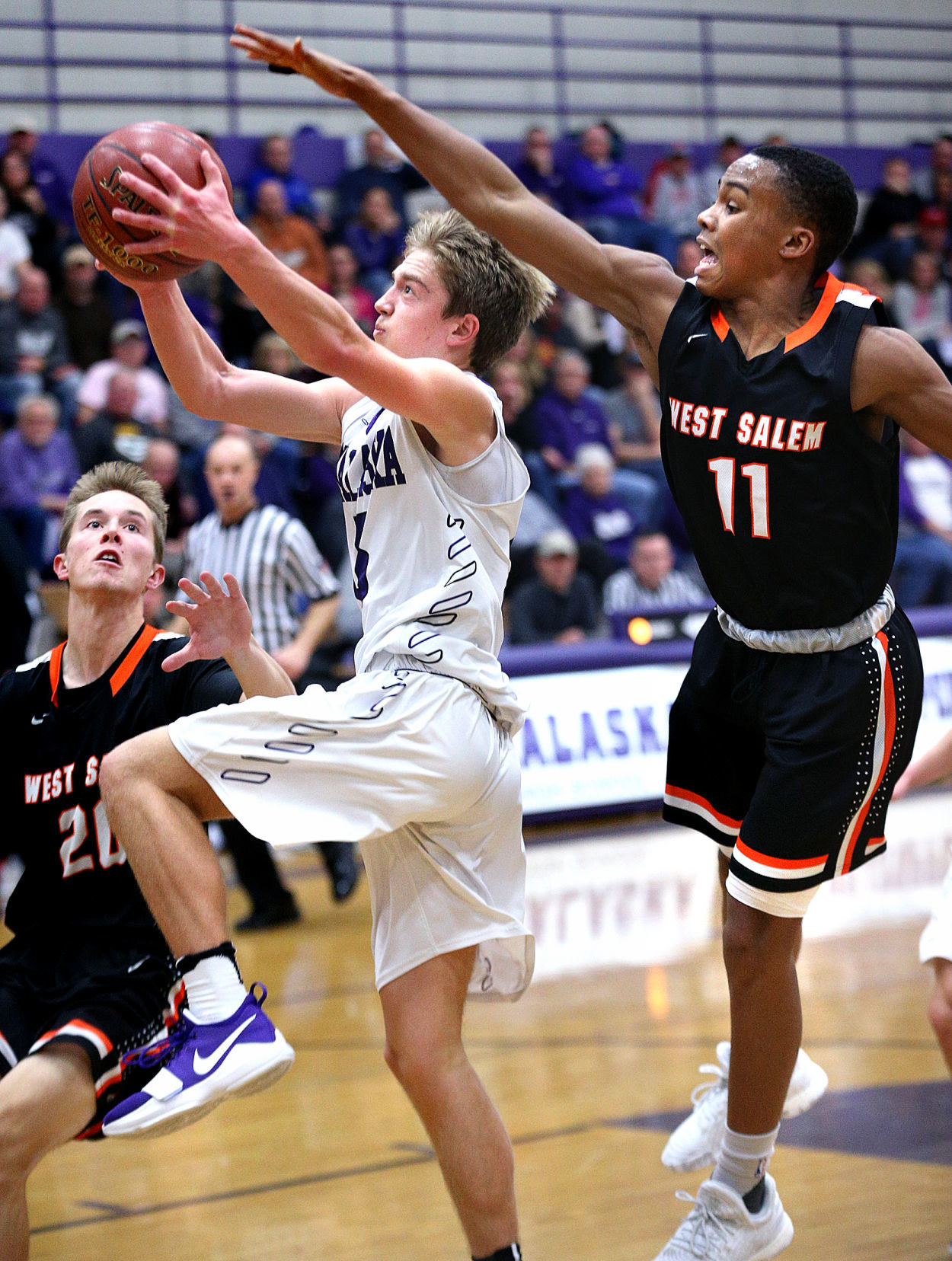 West Salem vs. Onalaska Boy's Basketball